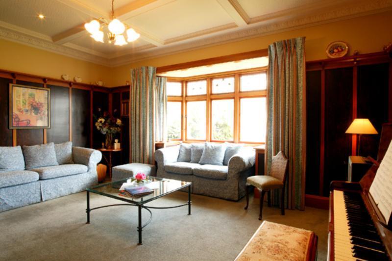 Highway House Bed And Breakfast Oamaru Ngoại thất bức ảnh